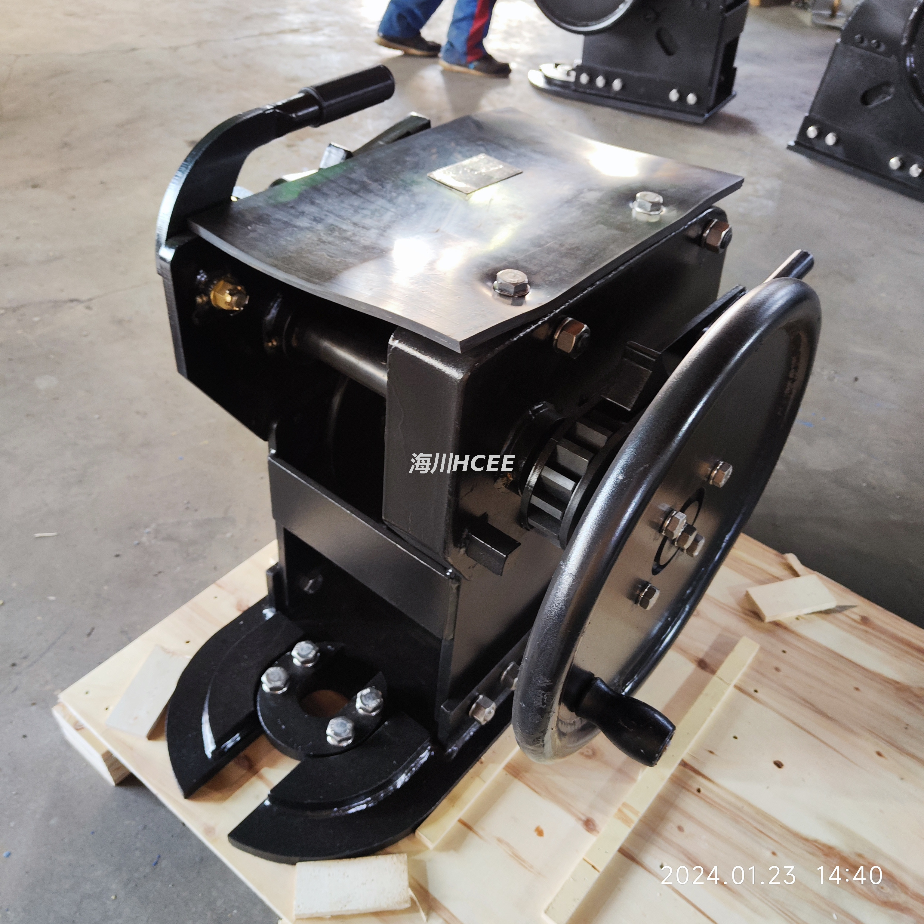40 Ton Low Profile D-ring Mount Winch